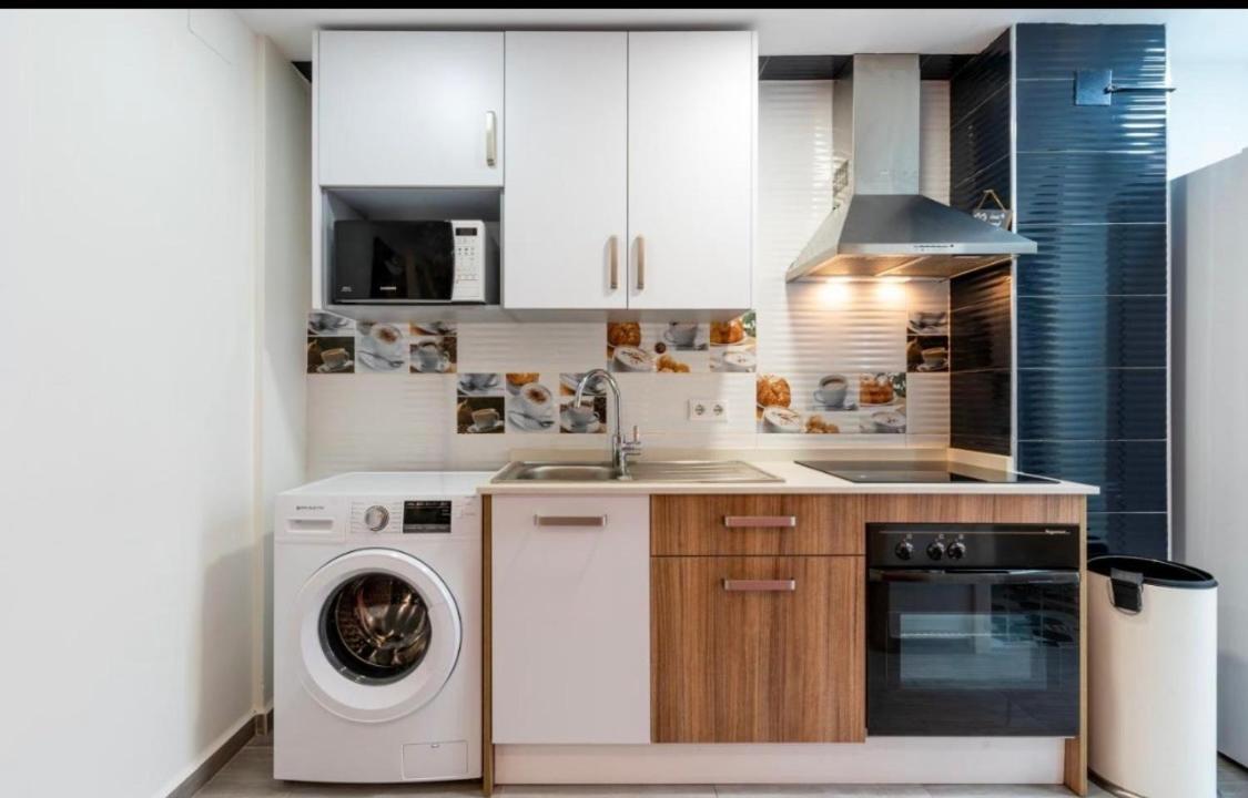 Vialia Apartamentos Suites Málaga Exteriör bild