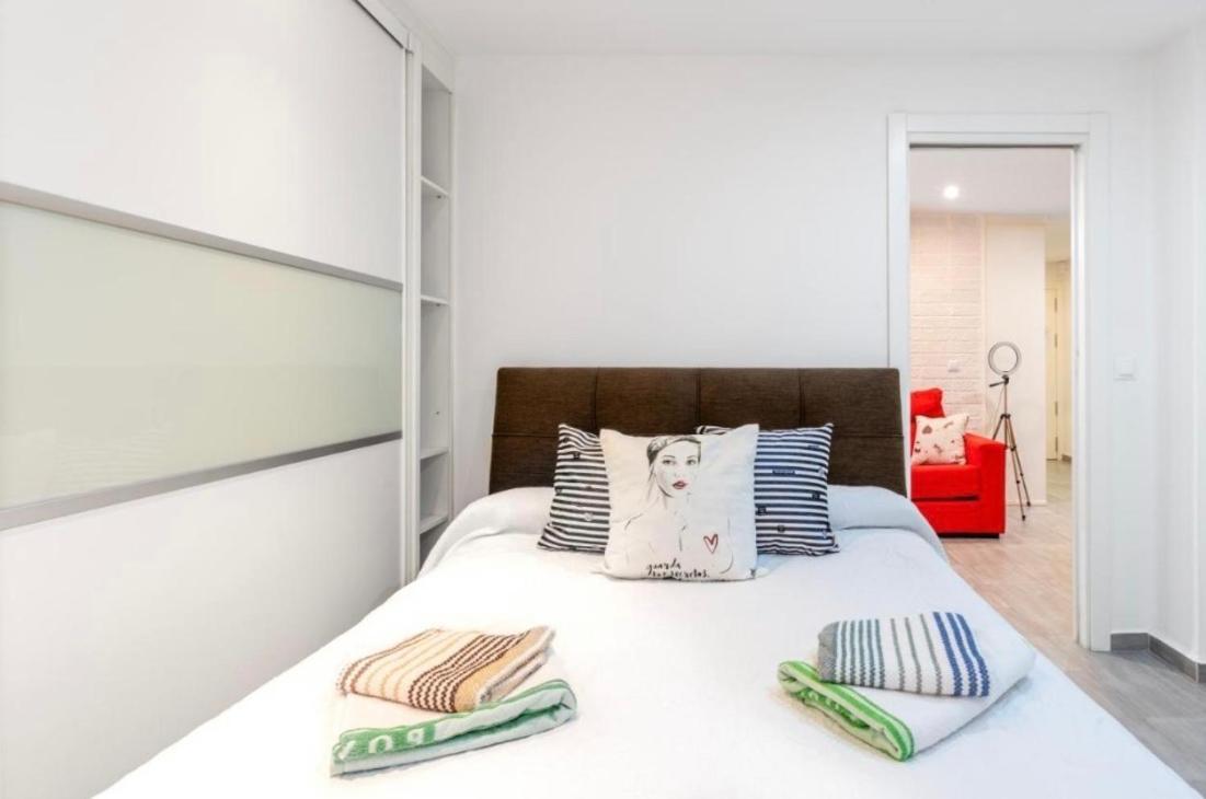 Vialia Apartamentos Suites Málaga Exteriör bild