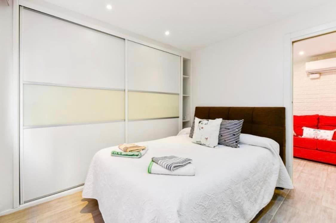 Vialia Apartamentos Suites Málaga Exteriör bild